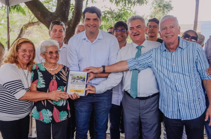  Leo Bezerra assina ordem de serviço para reconstrução da Praça Guilherme Brito de Holanda, no bairro do Pedro Gondim