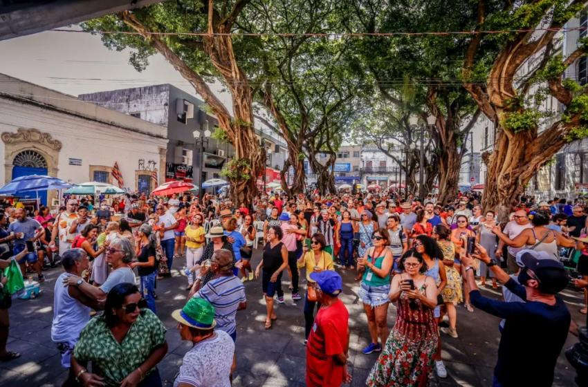  Sabadinho Bom contará com chorinho e samba do saxofonista Gilbert Monteiro