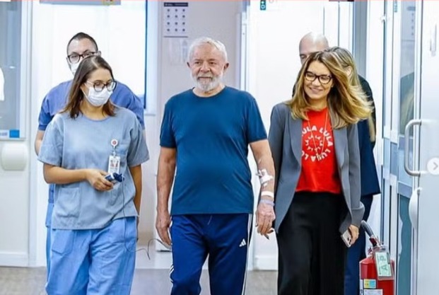  Médicos informam que presidente Lula recebeu alta hospitalar