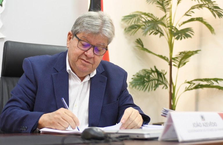 211 aprovados da segunda turma do concurso da Polícia Civil são nomeados pelo governador João