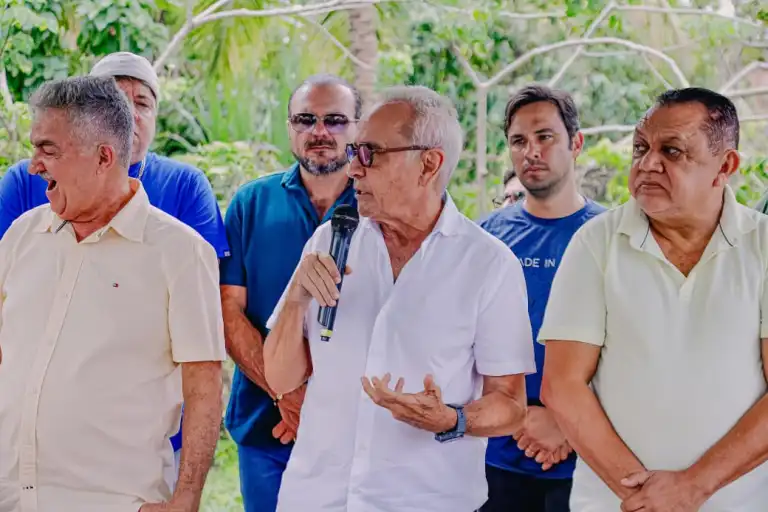  Cícero Lucena autoriza construção de passarela na comunidade Jardim Guaíba, em Oitizeiro