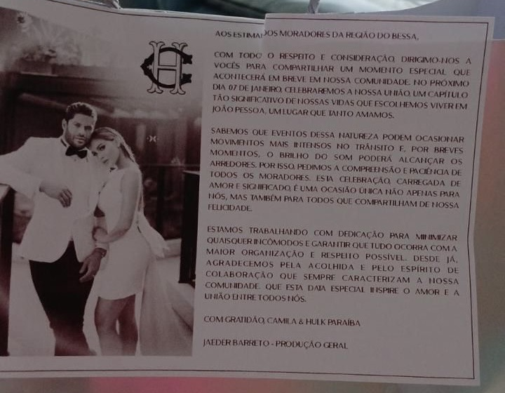  Amendoim, cerveja, protetor auricular…: confira o conteúdo dos “mimos” distribuídos por Hulk para agradar vizinhos do local onde será a sua festa de casamento