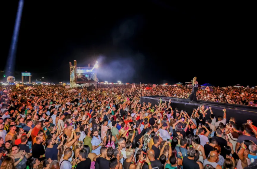  Milhares de pessoas prestigiam a terceira noite do Festival Forró Verão em João Pessoa