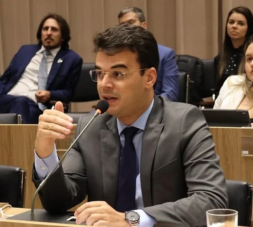 Rede estadual não atenderá bebês reborn, diz secretário de Saúde da Paraíba, Ari Reis.