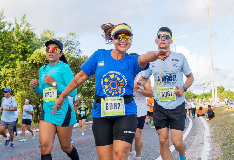 Quenianos e brasileiros da elite protagonizam disputas acirradas na 5ª Maratona Internacional de João Pessoa
