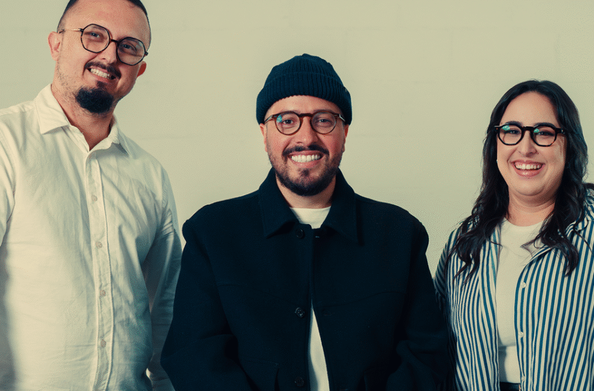  Isaias Saad e Fhop Music cantam juntos pela primeira vez em medley