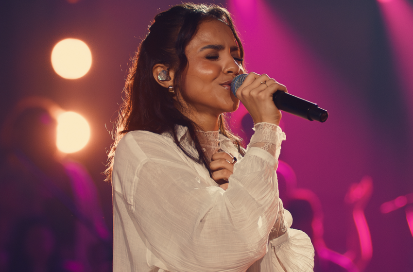 Julia Vitória apresenta o álbum “Ao Vivo na Ópera de Arame” em edição especial