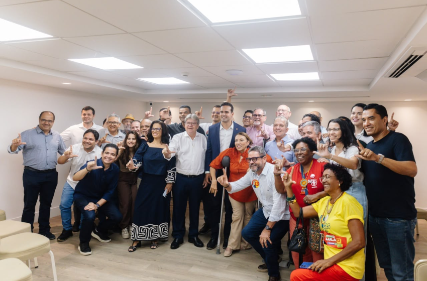  João Azevêdo destaca união de partidos em mobilização por Lula na Paraíba