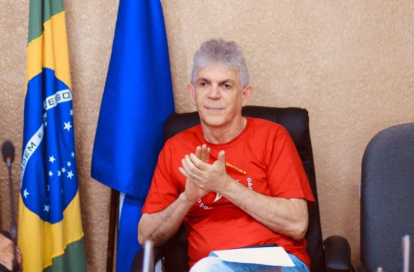 Ricardo Coutinho declara apoio à reeleição de Hugo Motta na Câmara dos Deputados
